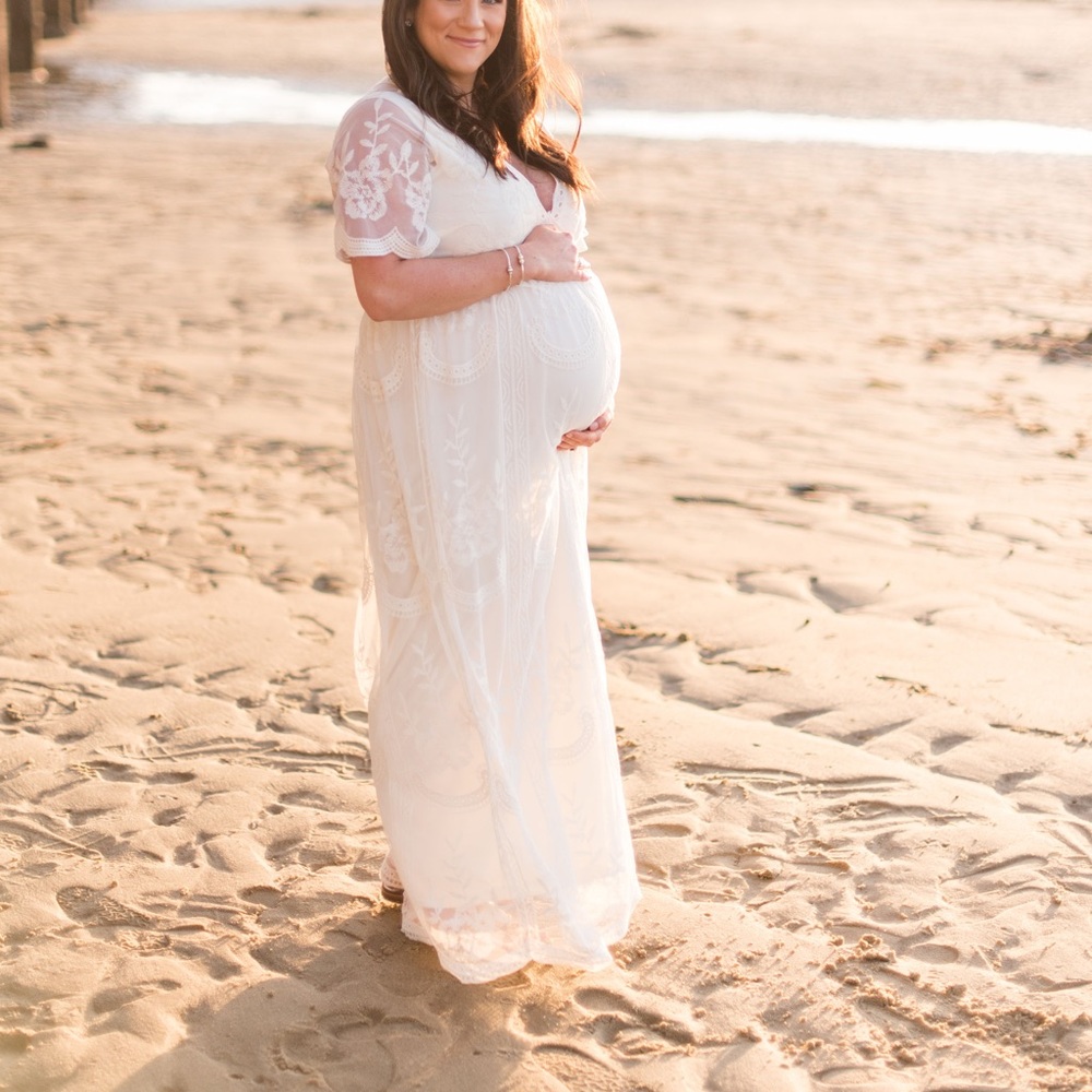 White lace maternity dress